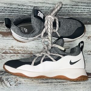 NWOT Nike Women’s City Loop Summit White Cool Grey Size 9 ( AA1097-100 )
